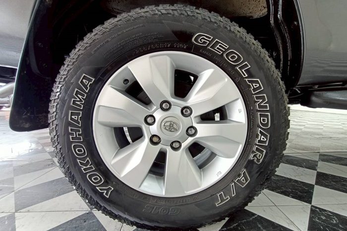 REVO 4WD 2020 2.8J MT STANDARD DARK GREY  1726 full