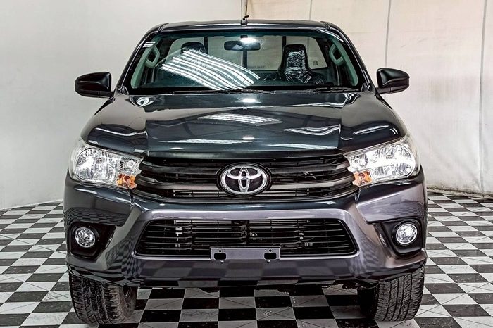 REVO 4WD 2020 2.8J MT STANDARD DARK GREY  1726 full