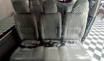 TOYOTA 2WD 2019 3.0 MT COMMUTER SILVER  4497 full