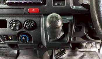 TOYOTA 2WD 2019 3.0 MT COMMUTER SILVER  4497 full
