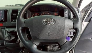 TOYOTA 2WD 2019 3.0 MT COMMUTER SILVER  4497 full