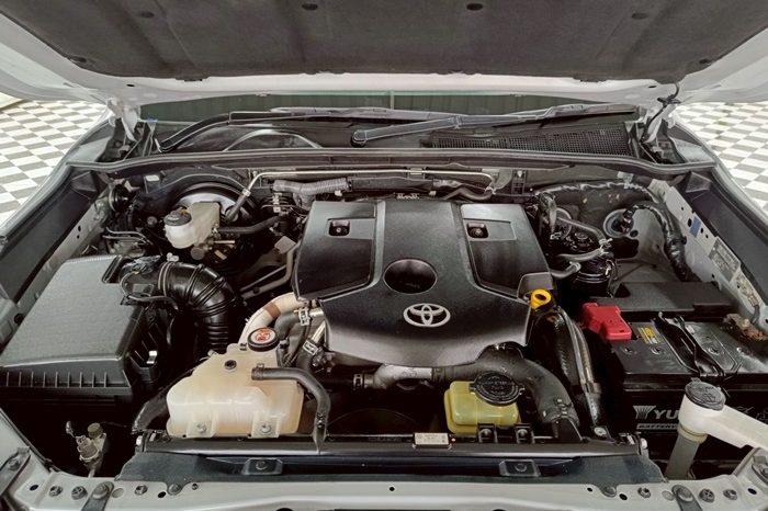 REVO 4WD 2019 2.8G MT DOUBLE CAB SILVER  4537 full