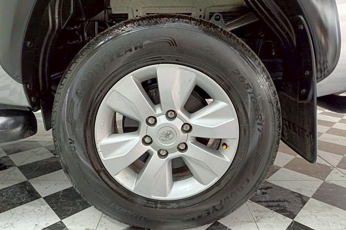 REVO 4WD 2019 2.8G MT DOUBLE CAB SILVER  4537 full