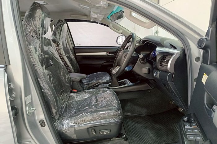 REVO 4WD 2019 2.8G MT DOUBLE CAB SILVER  4548 full