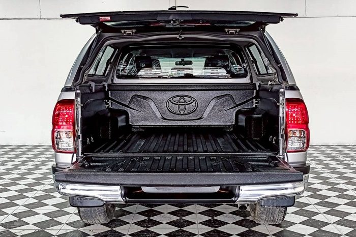 REVO 4WD 2019 2.8G MT DOUBLE CAB SILVER  4606 full