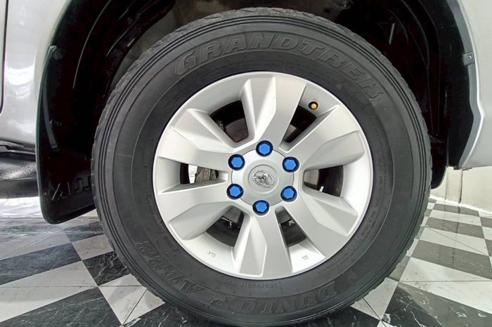 REVO 4WD 2019 2.8G MT DOUBLE CAB SILVER  4606 full