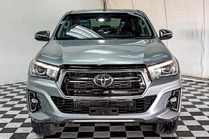 REVO 4WD 2019 2.8G MT DOUBLE CAB SILVER  4606 full