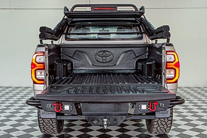 REVO 4WD 2019 2.8G MT DOUBLE CAB SILVER  4606 full