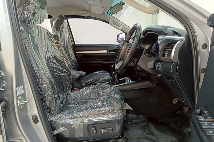 REVO 4WD 2019 2.8G MT DOUBLE CAB SILVER  4606 full