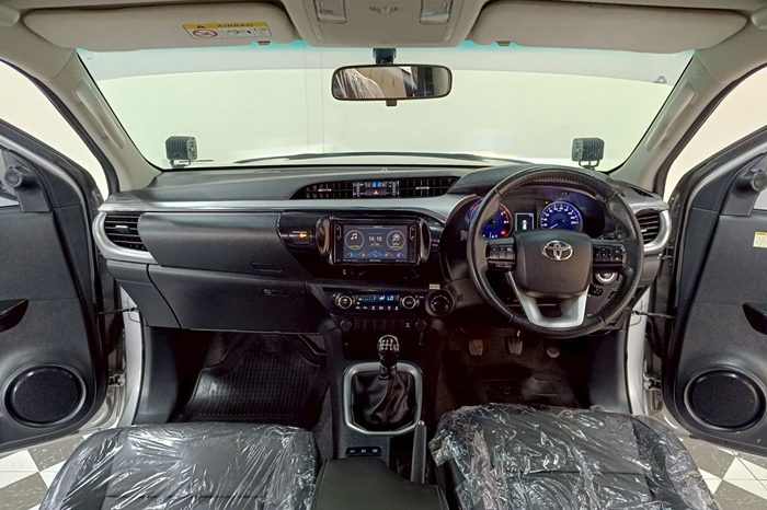 REVO 4WD 2019 2.8G MT DOUBLE CAB SILVER  4606 full