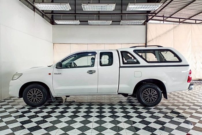 VIGO 2WD 2014 2.5J MT SMART CAB WHITE  4629 full