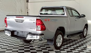 REVO 4WD 2020 2.4E MT SMART CAB SILVER  4633 full