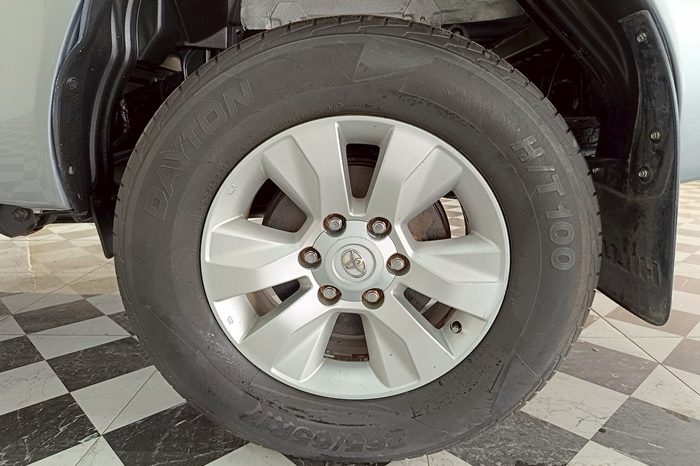 REVO 4WD 2020 2.4E MT SMART CAB SILVER  4633 full