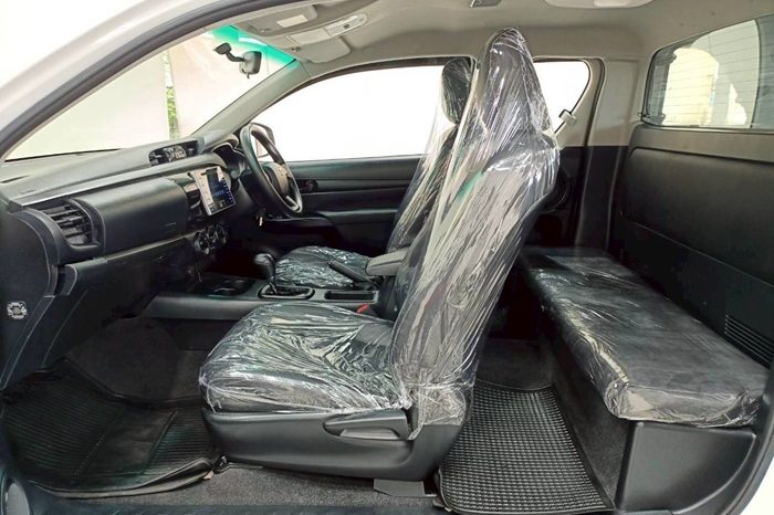 REVO 2WD 2021 2.4E AT DOUBLE CAB WHITE  4745 full