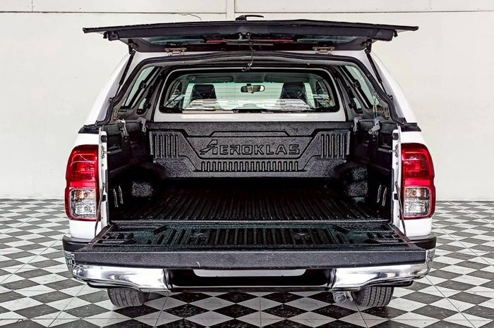 REVO 2WD 2021 2.4E AT DOUBLE CAB WHITE  4745 full