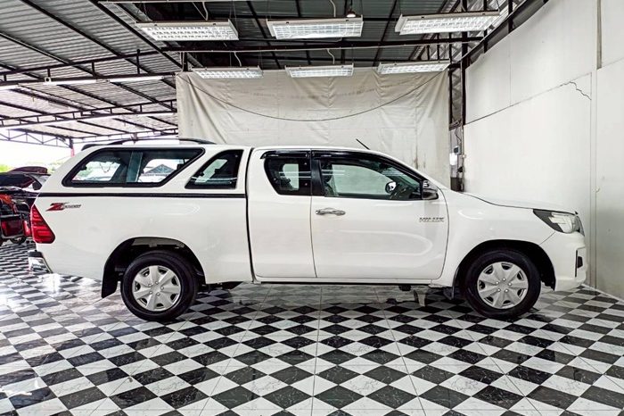 REVO 2WD 2021 2.4E AT DOUBLE CAB WHITE  4745 full