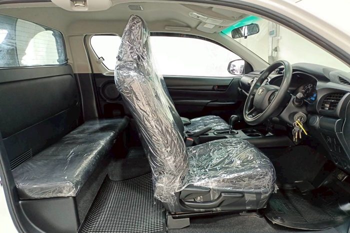 REVO 2WD 2021 2.4E AT DOUBLE CAB WHITE  4745 full