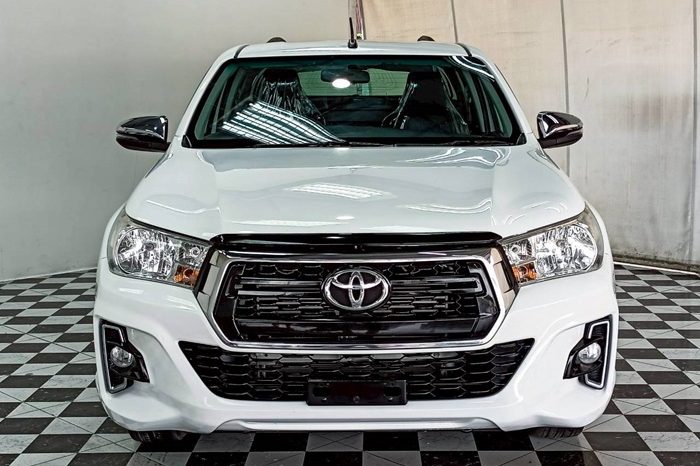 REVO 2WD 2021 2.4E AT DOUBLE CAB WHITE  4745 full