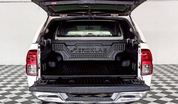 REVO 2WD 2022 2.4E AT DOUBLE CAB WHITE  5045 full