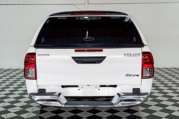 REVO 2WD 2022 2.4E AT DOUBLE CAB WHITE  5045 full
