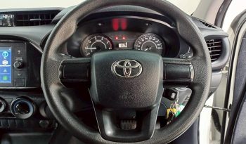 REVO 2WD 2022 2.4E AT DOUBLE CAB WHITE  5045 full