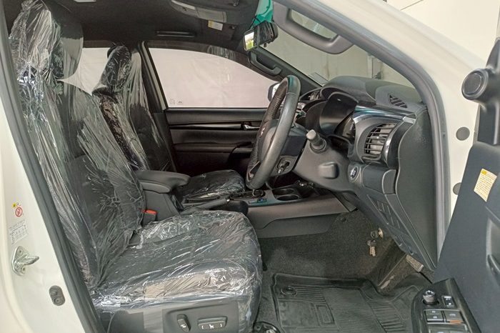 ROCCO 4WD 2019 2.8G AT DOUBLE CAB WHITE  6488 full