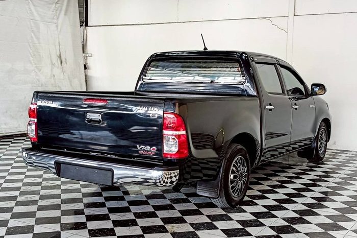 VIGO 2WD 2014 2.7E MT DOUBLE CAB BLACK  6626 full