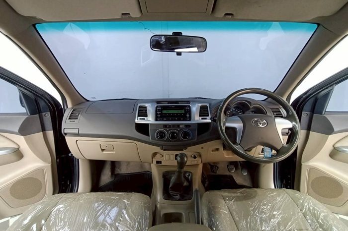 VIGO 2WD 2014 2.7E MT DOUBLE CAB BLACK  6626 full