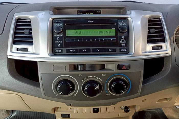 VIGO 2WD 2014 2.7E MT DOUBLE CAB BLACK  6626 full