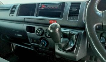 TOYOTA 2WD 2016 3.0 MT COMMUTER WHITE  7123 full