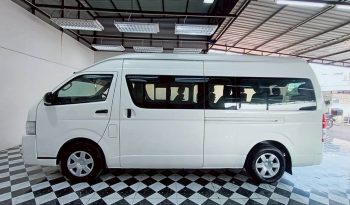 TOYOTA 2WD 2016 3.0 MT COMMUTER WHITE  7123 full