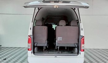 TOYOTA 2WD 2016 3.0 MT COMMUTER WHITE  7123 full