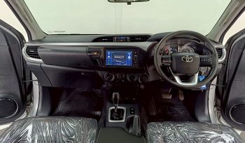 REVO PRE 2020 2.4E AT DOUBLE CAB SILVER  7583 full