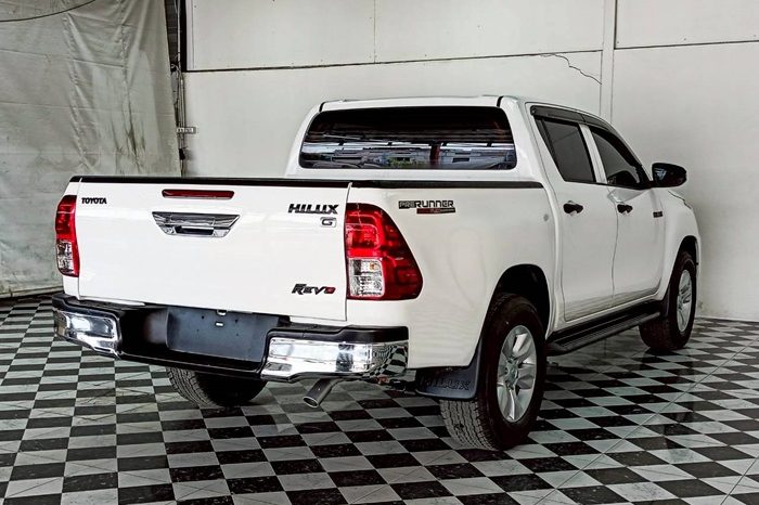 REVO PRE 2021 2.4E AT DOUBLE CAB WHITE  8474 full