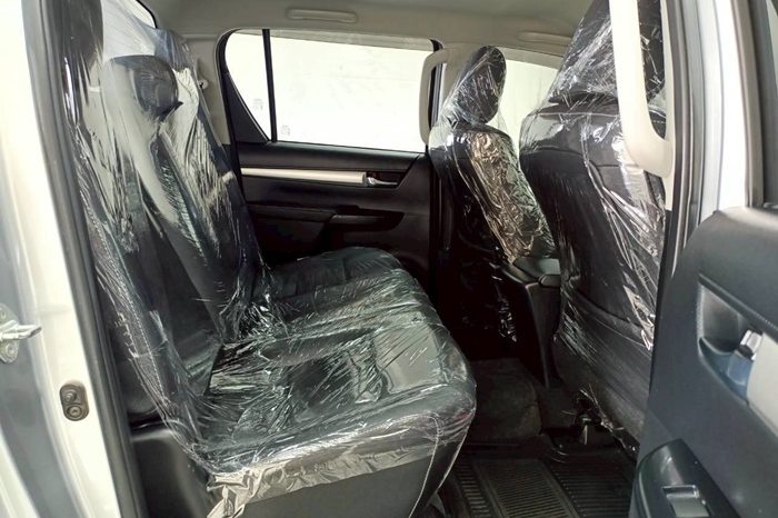 REVO 4WD 2021 2.4E MT DOUBLE CAB SILVER  8594 full