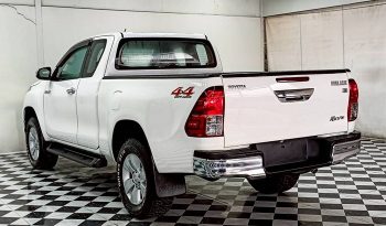 REVO 4WD 2018 2.4E MT SMART CAB WHITE  9919 full