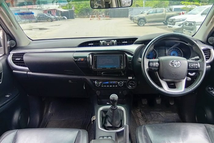 REVO 4WD 2019 2.8G MT DOUBLE CAB SILVER  4504 full
