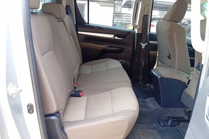 REVO PRE 2018 2.4E AT DOUBLE CAB SILVER  1361 full