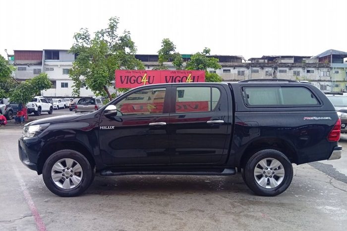 REVO PRE 2018 2.4E AT DOUBLE CAB BLACK  7719 full