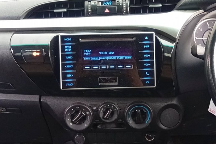 REVO PRE 2018 2.4E AT DOUBLE CAB BLACK  7719 full