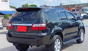 TOYOTA 2WD 2009 2.7V AT FORTUNER BLACK  806 full