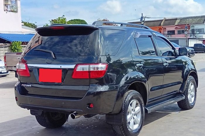 TOYOTA 2WD 2009 2.7V AT FORTUNER BLACK  806 full
