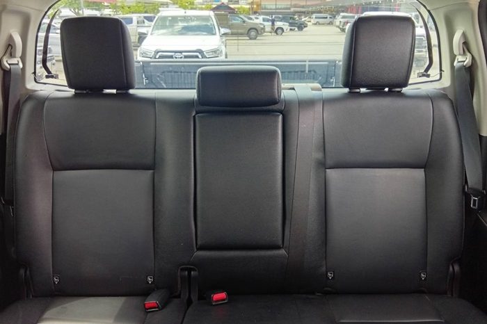REVO 4WD 2021 2.4E MT DOUBLE CAB DARK GREY  4259 full