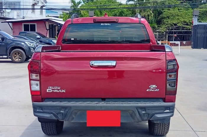 ISUZU 4WD 2019 3.0 AT DOUBLE CAB RED  5820 full