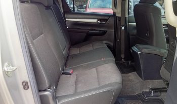 REVO PRE 2019 2.4E AT DOUBLE CAB SILVER  7819 full
