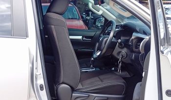 REVO PRE 2019 2.4E AT DOUBLE CAB SILVER  7819 full