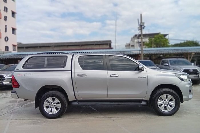REVO PRE 2019 2.4E AT DOUBLE CAB SILVER  7819 full