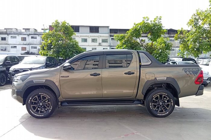 ROCCO PRE 2023 2.4G AT DOUBLE CAB BRONZE  5415 full