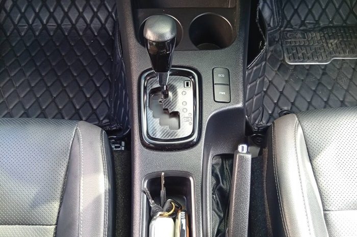 ROCCO PRE 2023 2.4G AT DOUBLE CAB BRONZE  5415 full