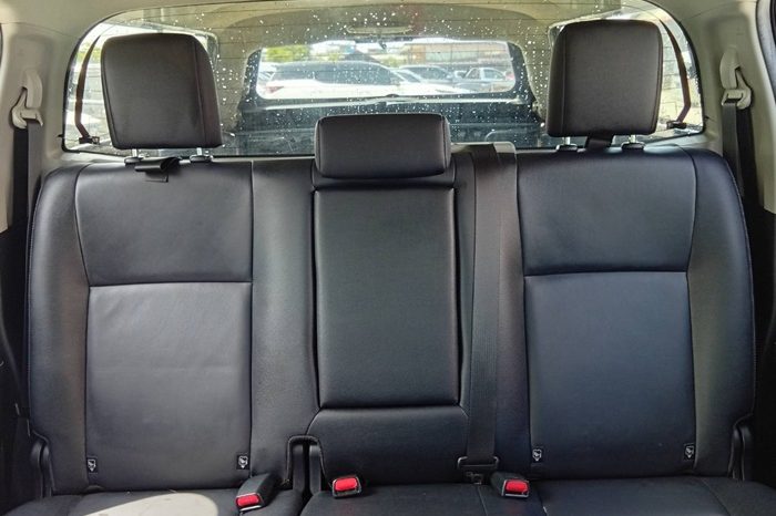 REVO 4WD 2020 2.8G AT DOUBLE CAB SILVER  2808 full